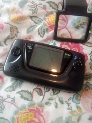 Sega Game Gear + Lupa TV y Master Gear Converter