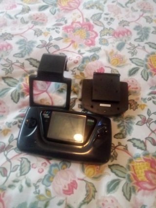 Sega Game Gear + Lupa TV y Master Gear Converter