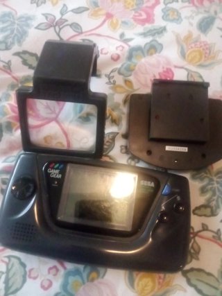 Sega Game Gear + Lupa TV y Master Gear Converter