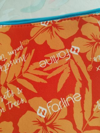 Neceser Farline estampado naranja y rojo