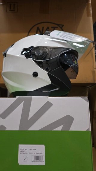 Casco Moto Scooter Blanco y Negro;