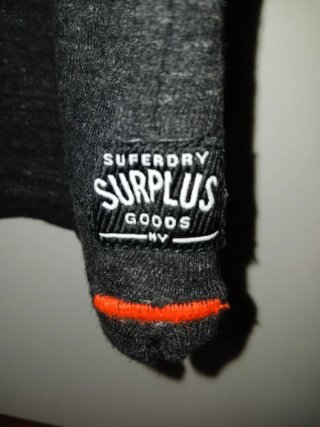 Camiseta Superdry Surplus XL Gris Oscuro NUEVA