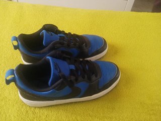 Zapatillas Nike niño azul y negro