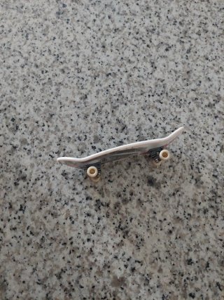 Finger skate Tech Deck
