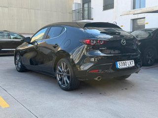 Mazda 3 2.0 Skyactiv-G Mild Hybrid Evolution