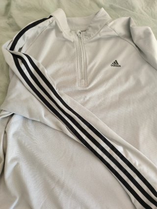 Chaqueta Adidas gris media cremallera