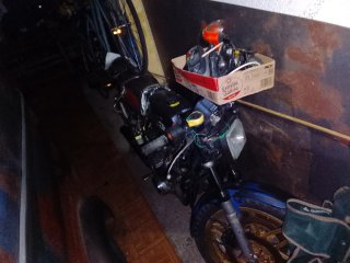 Benelli 504 Sport Negra y Roja