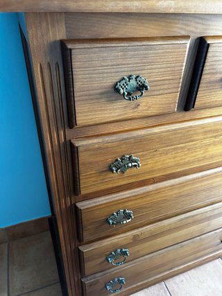Cómoda de madera con o sin espejo tienen muy poco