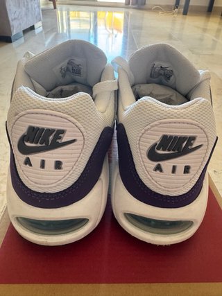 Nike Air Max 39.5 Blancas y Moradas
