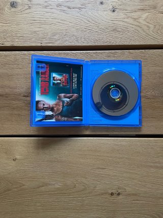 Shadow of the Tomb Raider PS4