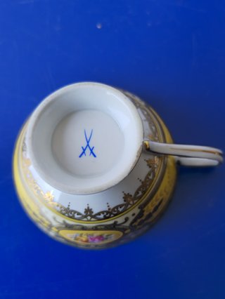 Antico Set Tazza e Piattino Meissen in Porcellana