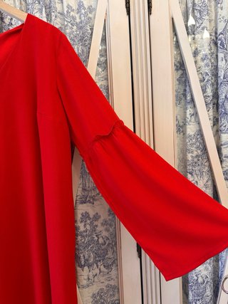 Vestido rojo manga acampanada