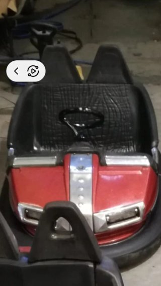 Coche de choque verde