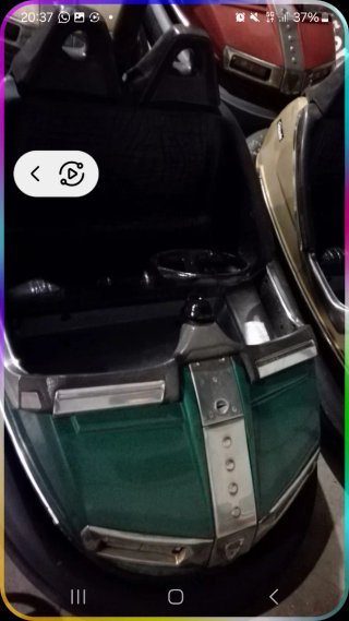 Coche de choque verde