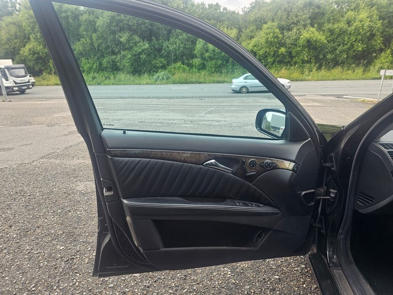 Mercedes-Benz Clase E 2004, foto 7