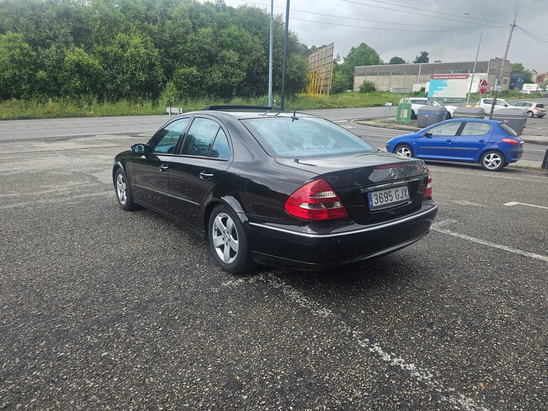 Mercedes-Benz Clase E 2004, foto 5