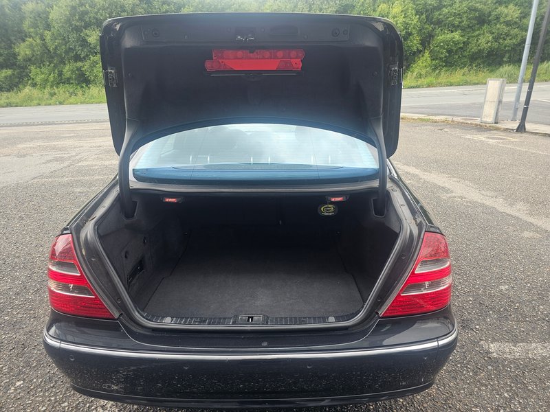 Mercedes-Benz Clase E 2004, foto 11