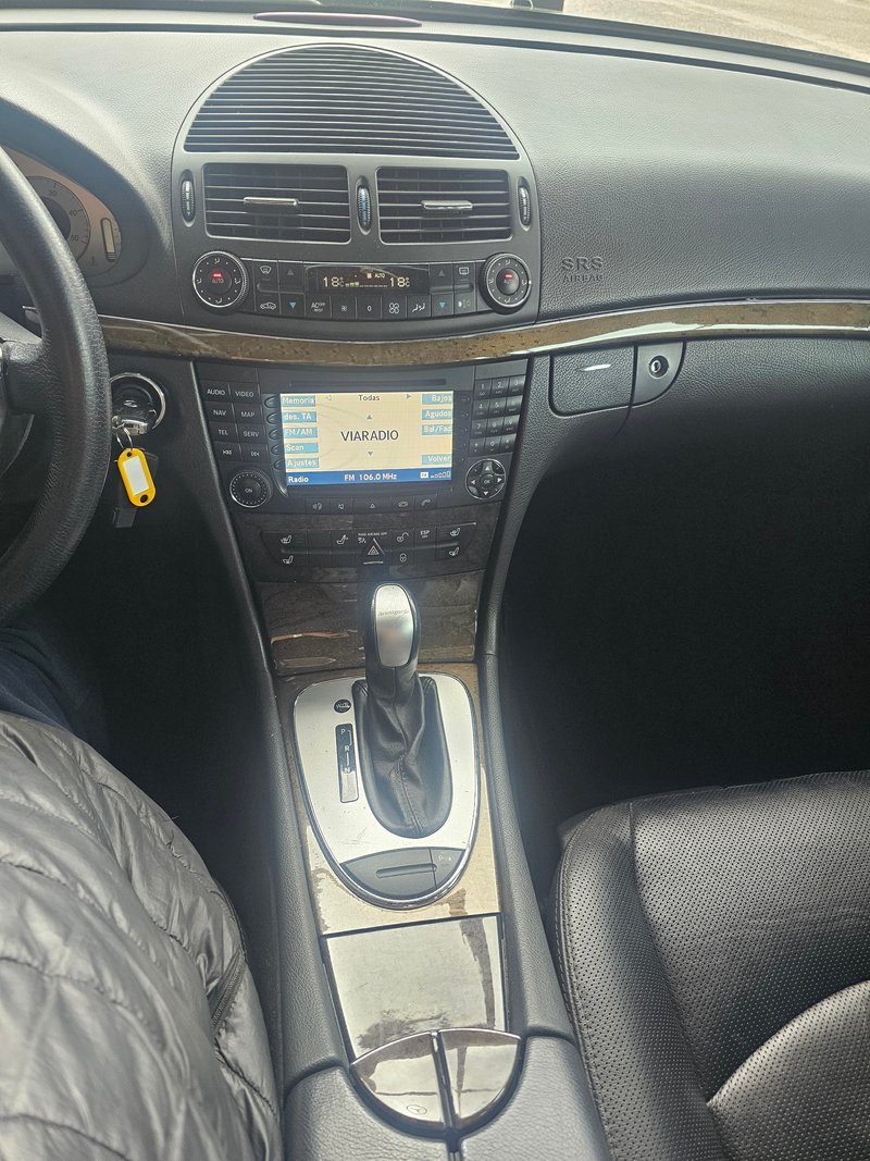 Mercedes-Benz Clase E 2004, foto 17