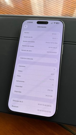iPhone 16 Pro Max Gris