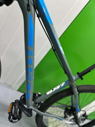 Bicicleta de Montaña Gris y Azul