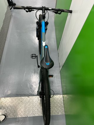Bicicleta de Montaña Gris y Azul