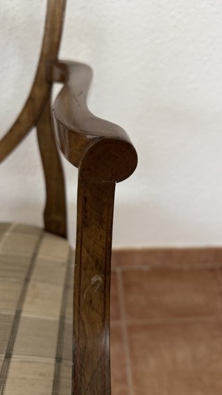 Sillón antiguo madera maciza tallada marquetería