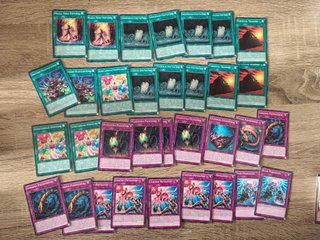 Lotto 500+ carte yugioh