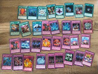 Lotto 500+ carte yugioh
