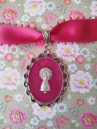 Conjunto Baturra: Pendientes  Colgante y broche.