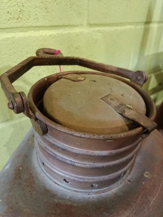 Antico faro marino Burkeg Marine