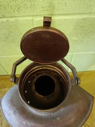 Antico faro marino Burkeg Marine