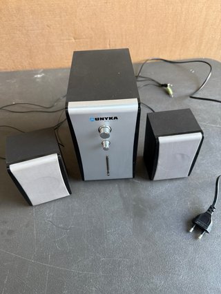 2 juegos de Altavoces