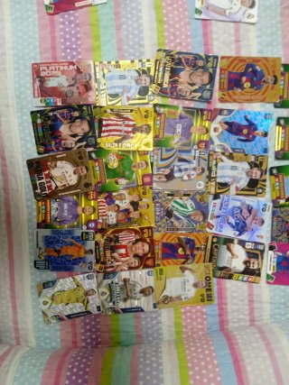 cromos fútbol Adrenalyn se escuchan ofertas