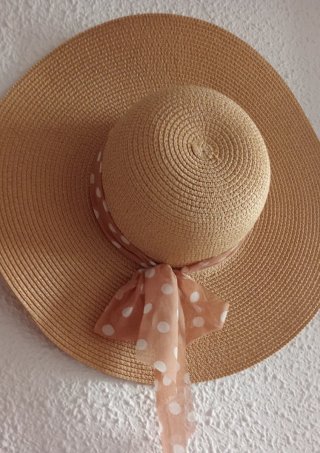 GRATIS Sombrero de mujer d ala ancha, muy elegante