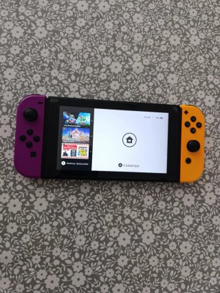 Nintendo Switch Morado y Amarillo