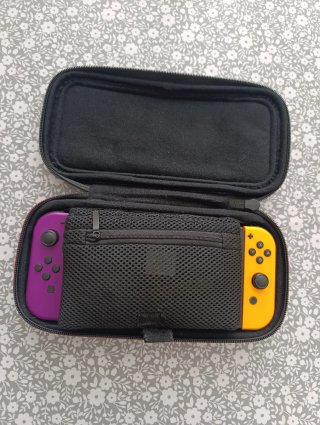 Nintendo Switch Morado y Amarillo
