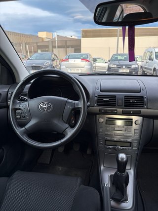 Toyota Avensis 2005