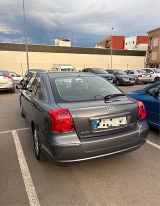 Toyota Avensis 2005