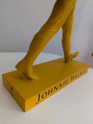 Figura Johnnie Walker Caminante Amarillo