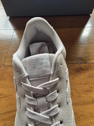 Zapatillas New Balance Grises Gamuza