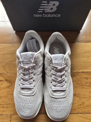 Zapatillas New Balance Grises Gamuza