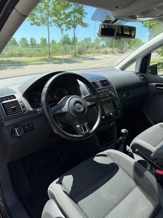 Volkswagen Touran 2012 7p 2.0TDI