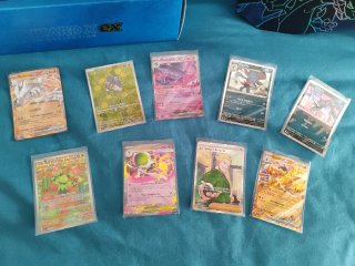 Caja UPC + ETB de la Pokemon Fuego Fantasmal