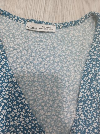 Vestido floral azul y blanco