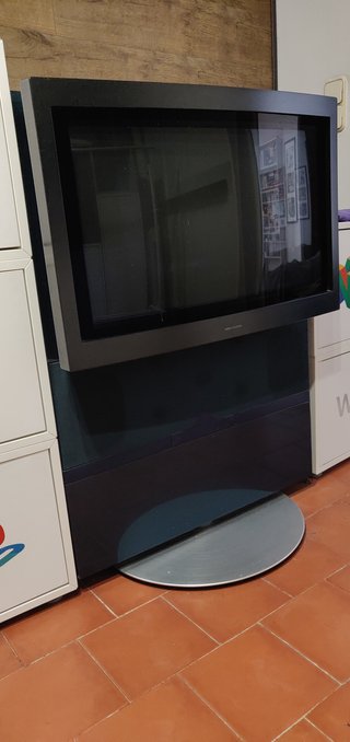 TV Bang & Olufsen BeoVision Avant 28