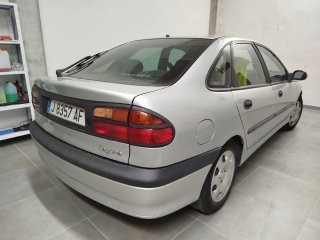 Renault Laguna 2000