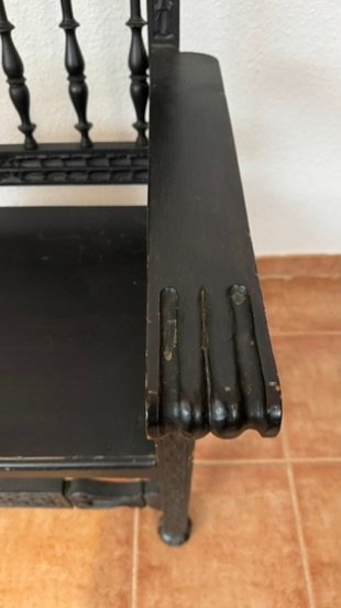 3 sillas góticas madera negras talladas