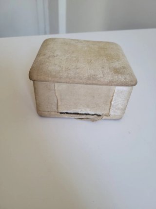 Caja Joyería Antigua Pulsera Beige/Oro 10x10x5