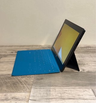 Microsoft Surface RT 64GB con Teclado Azul