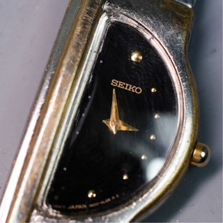 Seiko Reloj Cuarzo Dos Tonos Caja Triangular